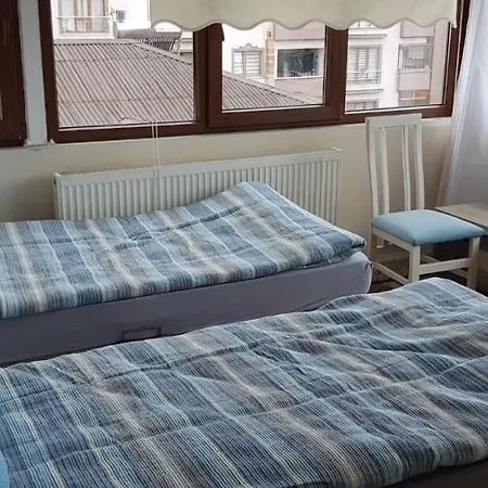 Kiralik Bed & Breakfast *